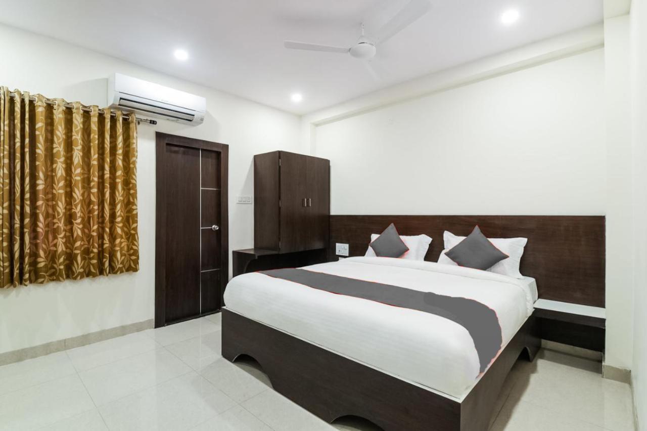 Sri Raghavendra Inn Visákhapatnam Kültér fotó